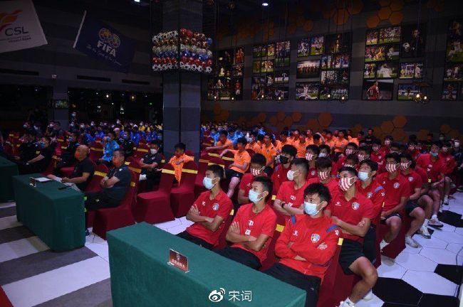 “球队讨论了召回拉法-马林的可能性，但这并不容易，俱乐部高层都进行了谈话，但仍然处于考虑阶段。